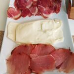 Tapa Serrana (Queijo Ovelha de C. Beira, Paio e Salpicão)